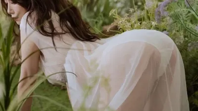 모델 유아 속이 다 비치는 화보