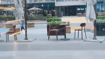 약속시간에 늦어서 애교부리는 여사친